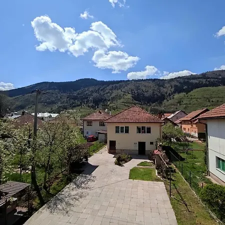 Muzur
