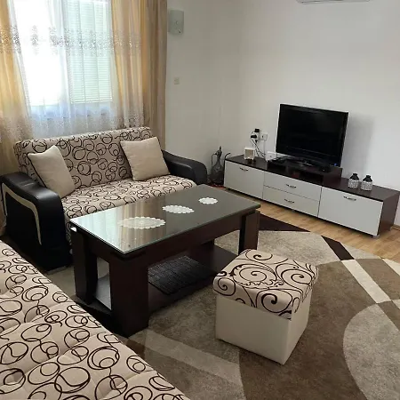 Muzur Apartment